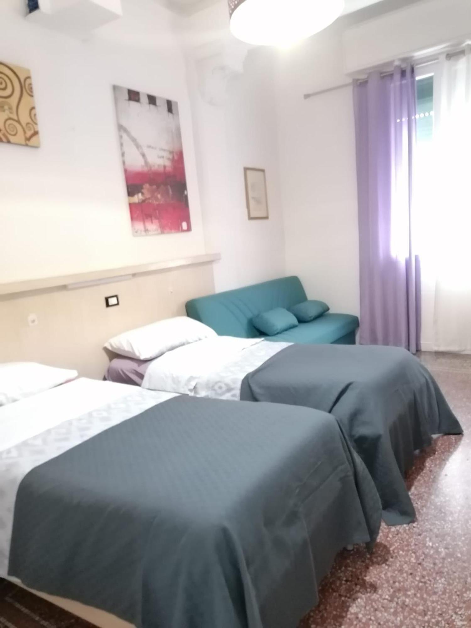 Acquamarina Hotel Генуа Екстериор снимка