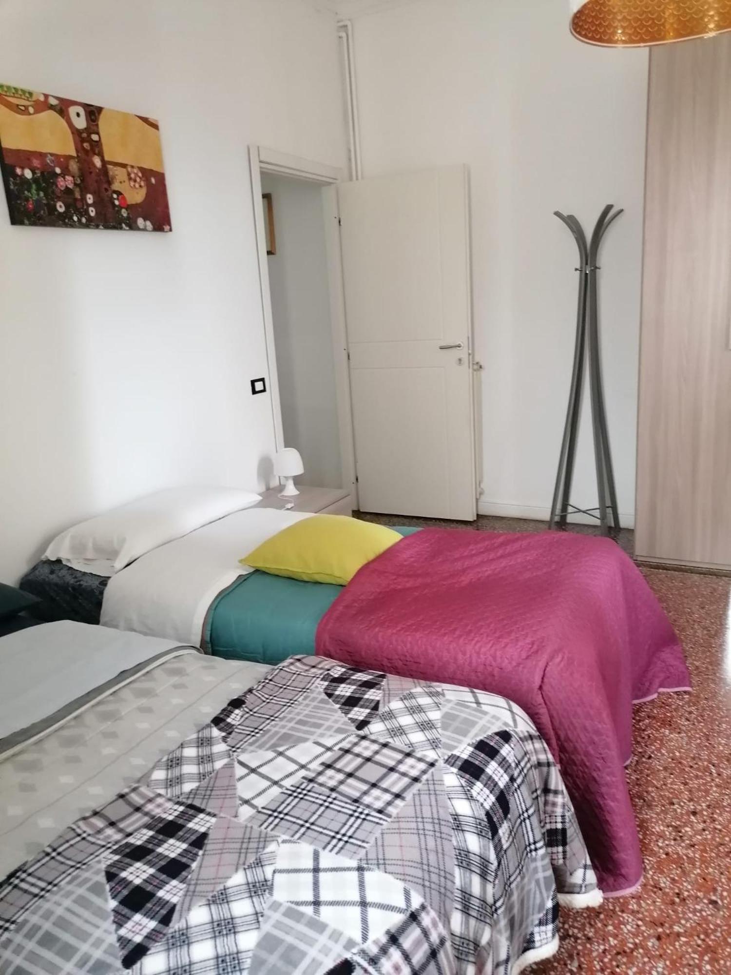 Acquamarina Hotel Генуа Екстериор снимка
